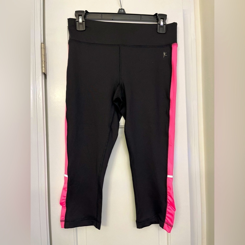 Dansko 2 PAIRS, Fitted Activewear Capri Leggings Black Pink Women’s Size S